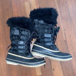 Sorel Black Fur-Lined Boots
